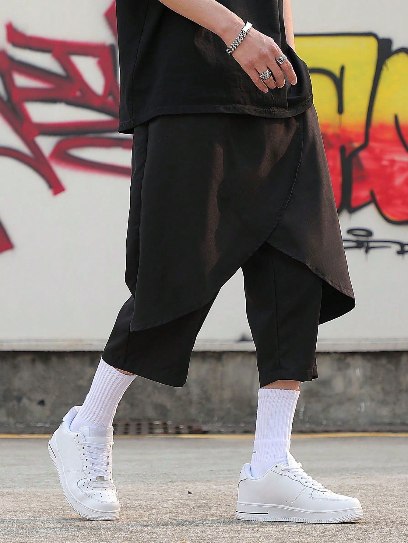 Tulip Hem Capris Pants