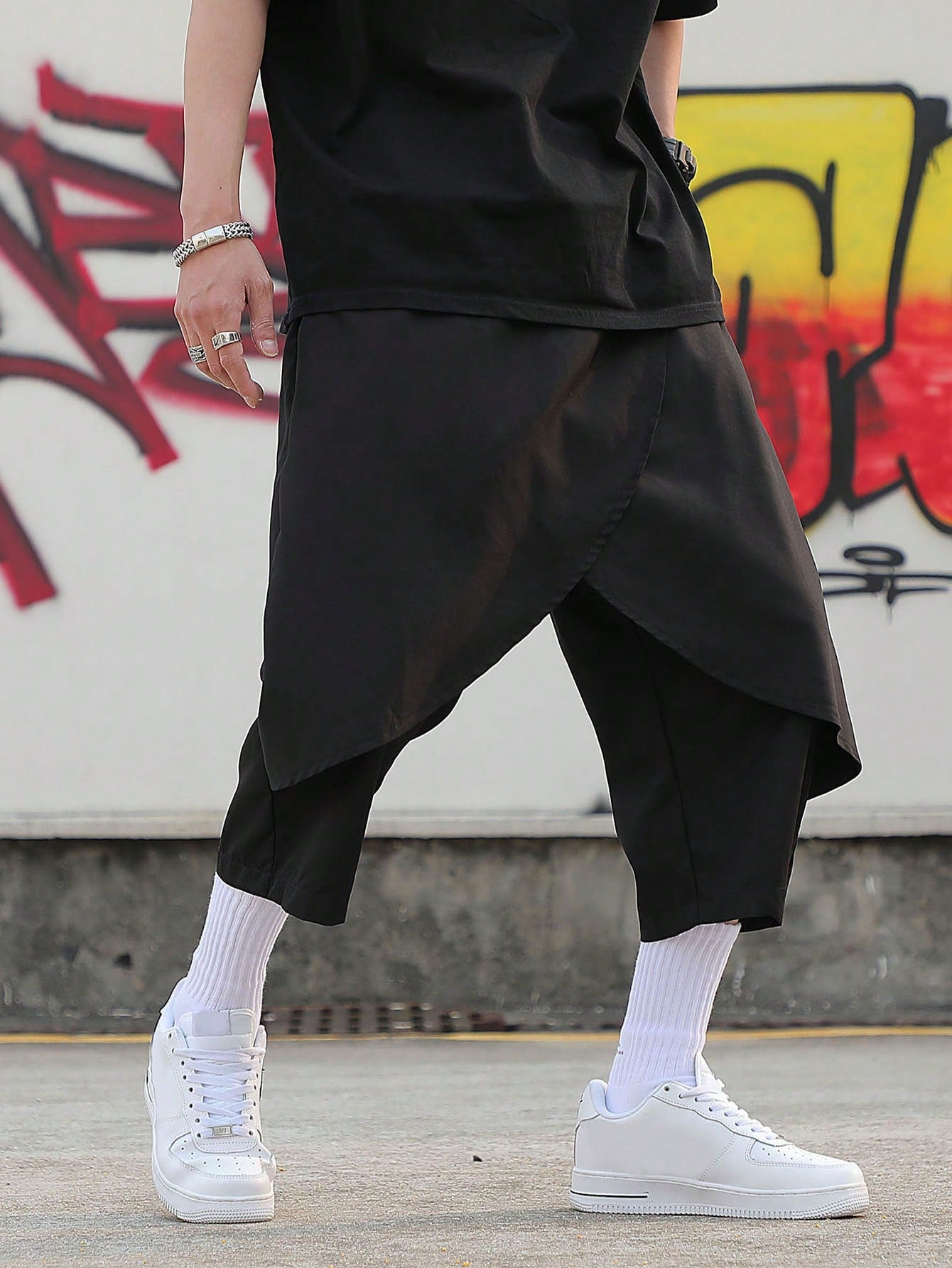 Tulip Hem Capris Pants